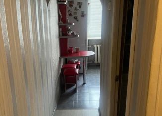 Продажа 3-ком. квартиры, 48 м2, Симферополь, улица Гоголя, 41, Железнодорожный район