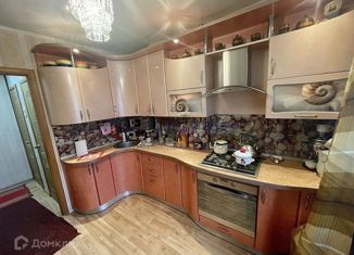 Продам 2-ком. квартиру, 48.9 м2, Нижний Новгород, улица Плотникова, 2, улица Плотникова