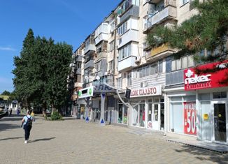 Продаю 2-ком. квартиру, 50 м2, Новороссийск, проспект Дзержинского, 172