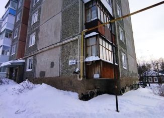 Продается 2-комнатная квартира, 53.6 м2, Воткинск, улица 1 Мая, 13
