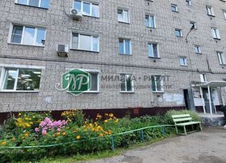 Сдаю 2-ком. квартиру, 45 м2, Омск, улица 10 лет Октября, 145, Центральный округ