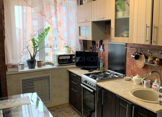 Продам трехкомнатную квартиру, 63 м2, Нижний Новгород, улица Маршала Малиновского, 5, микрорайон Кузнечиха-2