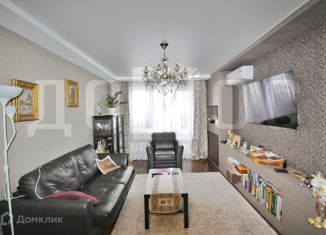 Продаю трехкомнатную квартиру, 67.5 м2, Екатеринбург, улица Викулова, 61к3