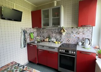 Продаю трехкомнатную квартиру, 61 м2, Москва, улица Головачёва, 3к3, улица Головачёва