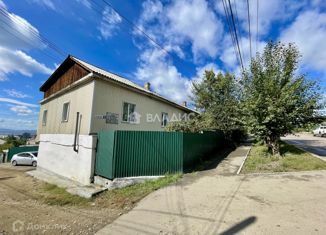 Продается трехкомнатная квартира, 69 м2, Улан-Удэ, улица Амагаева, 13