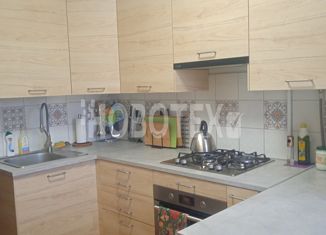 Продажа 2-комнатной квартиры, 62 м2, Горячий Ключ, улица Ленина, 205