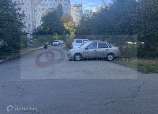 Продаю однокомнатную квартиру, 35 м2, Ставрополь, улица Доваторцев, 44/4, микрорайон №24