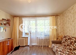 Продается 2-ком. квартира, 49 м2, деревня Шутовщина, Октябрьская улица, 6