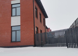 Продаю четырехкомнатную квартиру, 116 м2, посёлок Пригородный, Хлебный переулок, 2