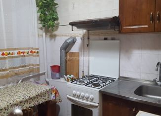 Трехкомнатная квартира на продажу, 44 м2, посёлок городского типа Куйбышево, Титова улица, 1