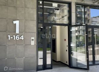 Продаю 3-ком. квартиру, 78 м2, Сочи, улица Искры, 66/9к3