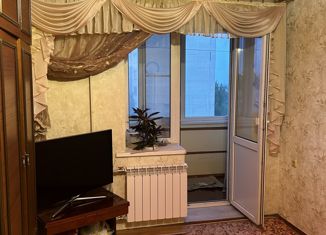 Продам 2-ком. квартиру, 50 м2, Волгоград, Триумфальная улица, 13