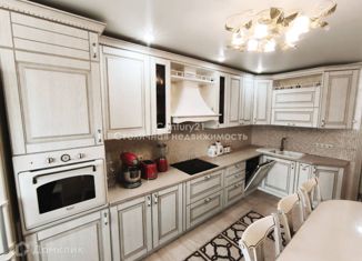 Продаю 4-комнатную квартиру, 105 м2, Москва, Большая Очаковская улица, 44к1, метро Озёрная