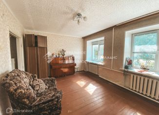 Продается четырехкомнатная квартира, 98.2 м2, Рыбное, Октябрьская улица, 73