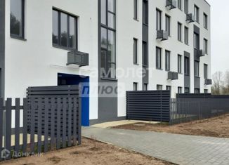 Продам 1-комнатную квартиру, 35.2 м2, Калужская область, улица Белые Росы, 1