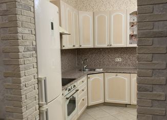 Сдается в аренду четырехкомнатная квартира, 116 м2, Москва, Соколово-Мещерская улица, 14к1, район Куркино