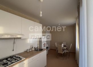 Продается 2-ком. квартира, 54 м2, Курская область, проспект Надежды Плевицкой, 37