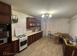 Продам трехкомнатную квартиру, 51 м2, Новочеркасск, улица Богдана Хмельницкого, 65