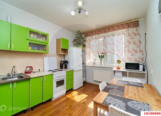 Продаю двухкомнатную квартиру, 62 м2, Краснодар, улица имени 40-летия Победы, 141, ЖК Легенда