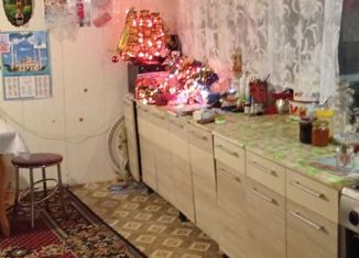 Продаю 4-комнатную квартиру, 120 м2, Астраханская область, Профсоюзная улица, 8