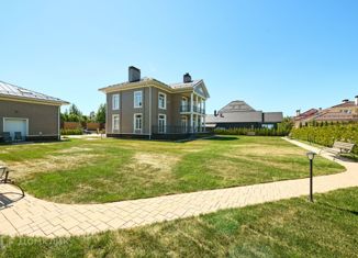 Продаю дом, 528 м2, коттеджный поселок Монтевиль