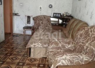 Продается 3-комнатная квартира, 55 м2, Новосибирск, улица Баумана, 3, улица Баумана
