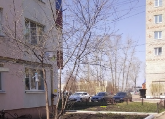 Продаю четырехкомнатную квартиру, 70.9 м2, Янаул, улица Победы, 72