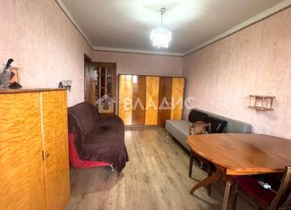 Продаю 2-комнатную квартиру, 52.5 м2, Строитель, Курская улица, 8