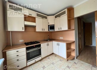 Сдаю 3-ком. квартиру, 74.9 м2, Тосно, улица Островского, 3