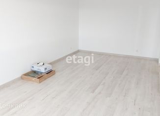 Сдается 1-ком. квартира, 40 м2, деревня Патрушева, улица Александра Пушкина, 1