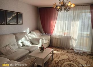Продается двухкомнатная квартира, 52.6 м2, Кемеровская область, улица Есенина, 24