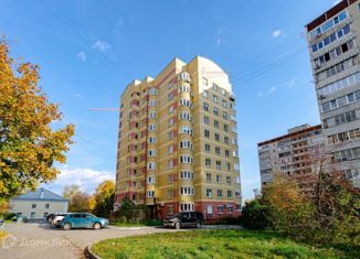 Продается 3-ком. квартира, 100 м2, Екатеринбург, улица Титова, 8к3, улица Титова