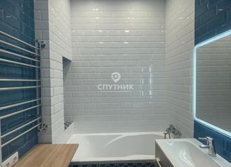 Продаю трехкомнатную квартиру, 71.8 м2, Москва, метро Лефортово, 2-я улица Синичкина, 19