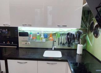 Продаю 2-ком. квартиру, 60 м2, Самара, метро Гагаринская, Печёрская улица, 25