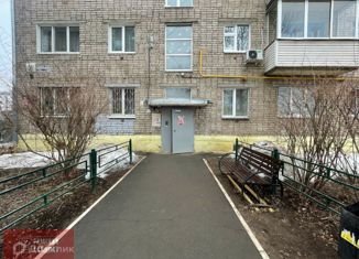 Продается 2-комнатная квартира, 42.5 м2, Ижевск, улица Гагарина, 21, Привокзальный жилой район