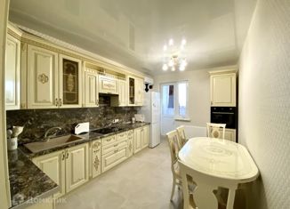 Продаю двухкомнатную квартиру, 62 м2, Краснодар, Командорская улица, 9/2, ЖК Символ