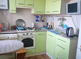 Сдаю в аренду двухкомнатную квартиру, 46 м2, Ковров, улица Зои Космодемьянской, 1/1