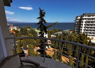 Продаю квартиру студию, 38 м2, Алушта, Краснофлотская улица, 1