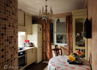 Продается 2-комнатная квартира, 55 м2, Москва, улица Барышиха, 25к2, метро Митино