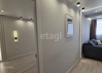 Продаю 1-комнатную квартиру, 53.3 м2, Владивосток, Советский район, улица Адмирала Горшкова, 52к1