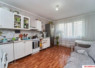 Продам 3-ком. квартиру, 85 м2, Краснодар, улица Карякина, 27