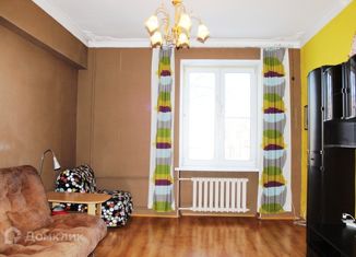 Продаю 2-комнатную квартиру, 60 м2, Екатеринбург, проспект Орджоникидзе, 11