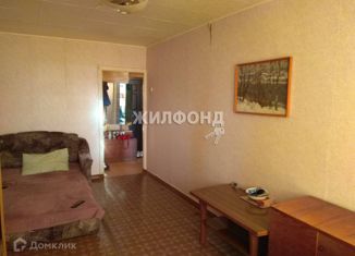 Продаю 1-комнатную квартиру, 32 м2, Новосибирск, улица Ильича, 1, улица Ильича