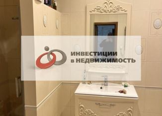 Продается трехкомнатная квартира, 129.5 м2, Ставрополь, улица Осипенко, 10, микрорайон №9