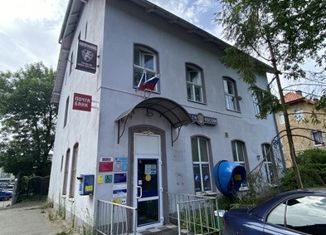 Продажа 3-ком. квартиры, 84.1 м2, посёлок городского типа Янтарный, Советская улица, 38