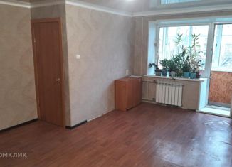Продаю 3-комнатную квартиру, 57.1 м2, Кемеровская область, проспект Советской Армии, 33
