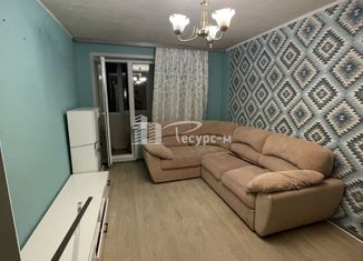 Сдаю в аренду 2-ком. квартиру, 50 м2, Выкса, улица Красные Зори, 49