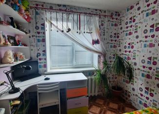 Продаю четырехкомнатную квартиру, 72.3 м2, Белебей, Волгоградская улица, 4