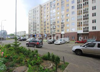 Продам 1-комнатную квартиру, 38 м2, Калининград, Интернациональная улица, 46