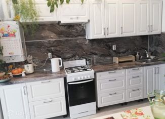 Однокомнатная квартира на продажу, 42 м2, село Новобессергеневка, улица А.С. Куликова, 4к3